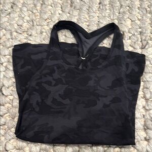 Lululemon women’s Tank